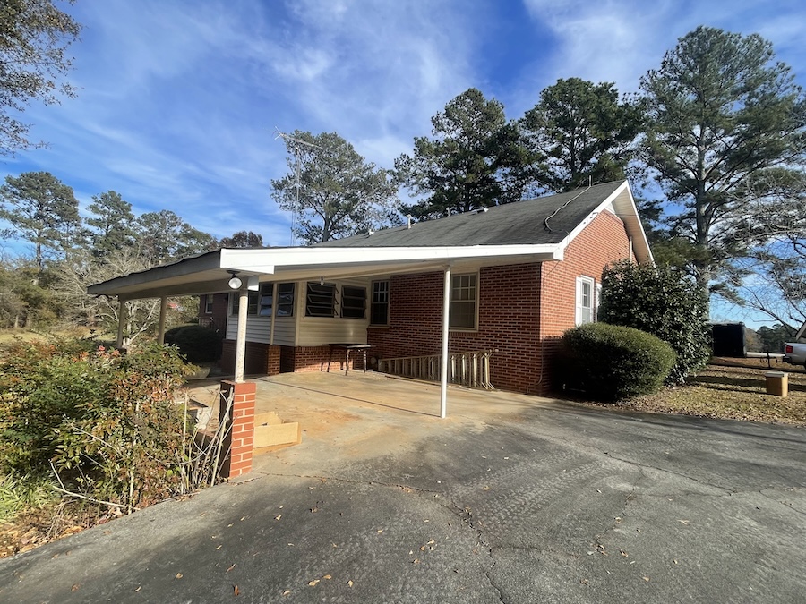 Why Hire Professional Roofers?